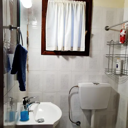 Ξενώνας Ελένη Kalavryta Exterior photo